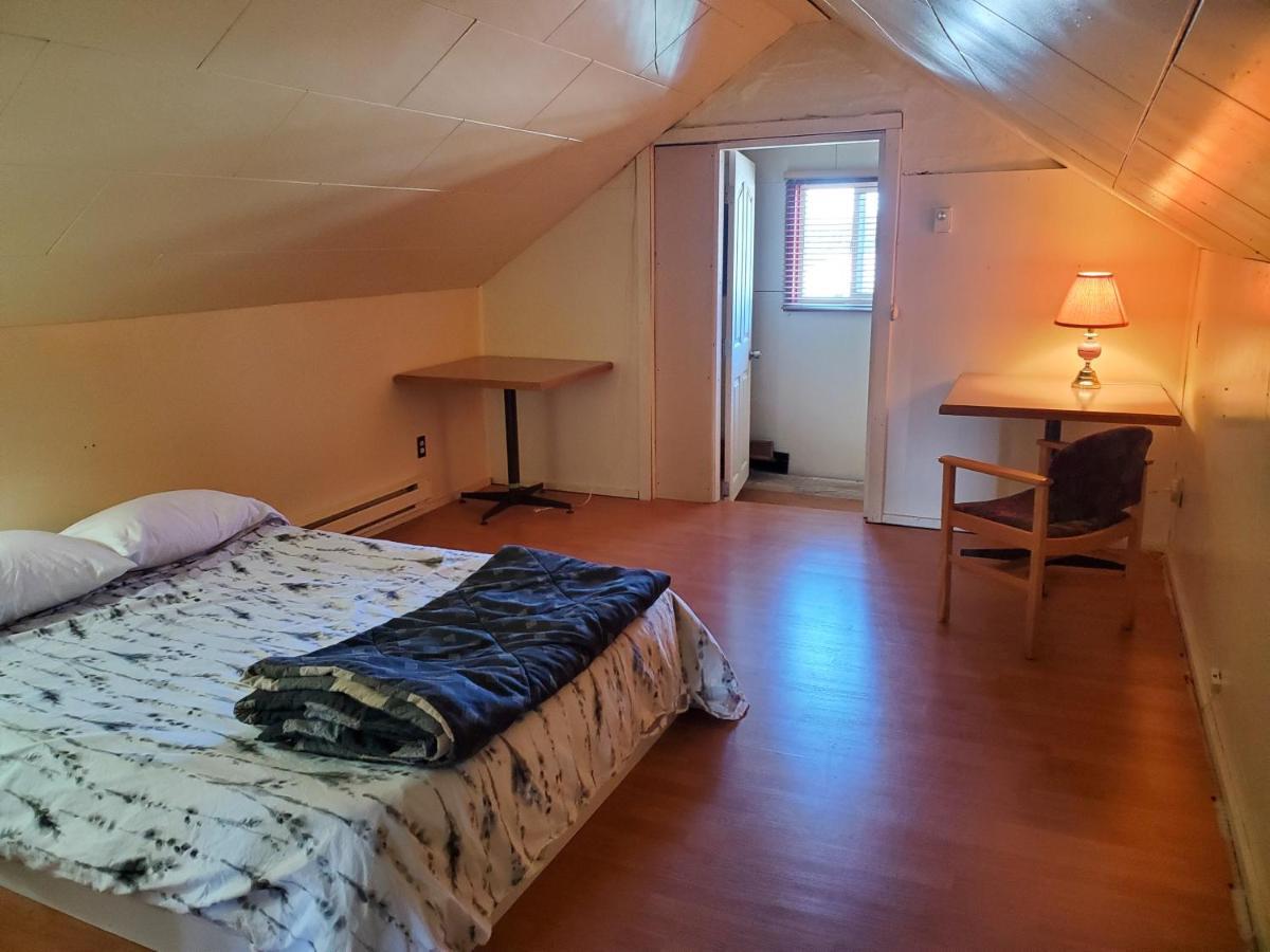 Orca Inn Alert Bay Exteriér fotografie
